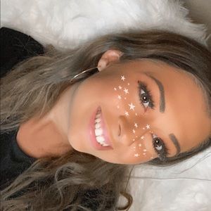 Meet your Posher, Hayley